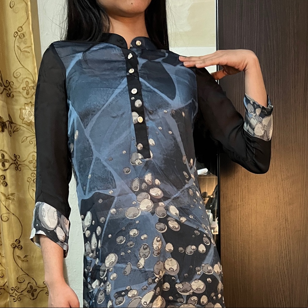 Womens Lightweight Chiffon Printed Kurta with Rhinestone Buttons Size XS